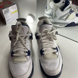 Air Jordan 4 Retro Midnight Navy Blue 
