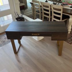 Brown Desk with 3 drawers 