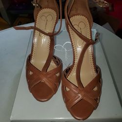 Jessica Simpson brown scrappy heels 7.5
