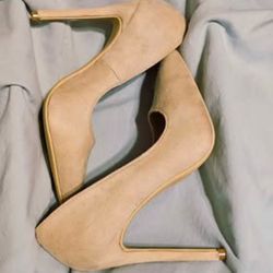 Tan Suede 4-Inch Stiletto Heels Sz 6