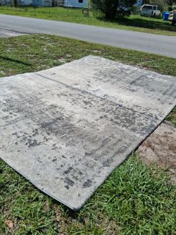 BEAUTIFUL 10 BY 14 AREA RUG