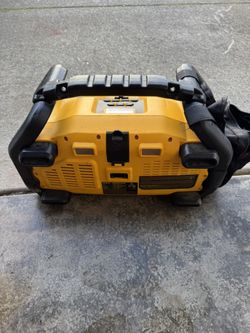 Dewalt Jump Starter