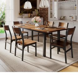  Dining Table & Chairs 