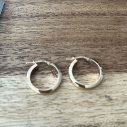 14kt Yellow Gold Hoops