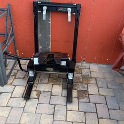 5th Wheel 16K HUSKY + CURT 25H# Slider Hitch.