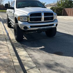 05 Dodge Ram 2500 Low Miles
