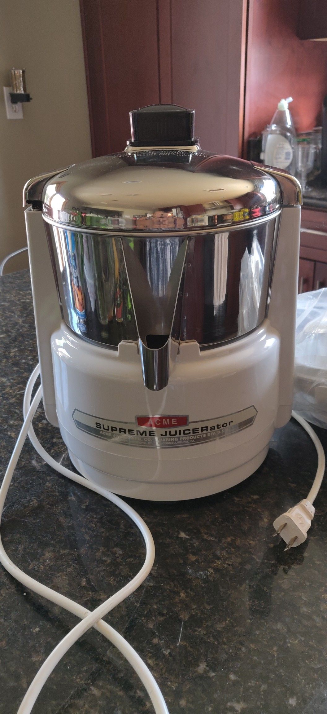 ACME Supreme Juicerator 6001