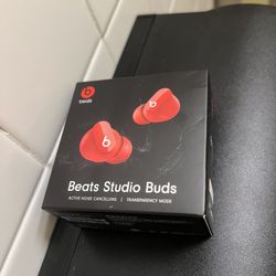 Beats Studio Buds 