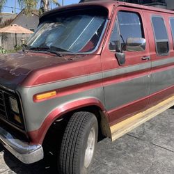  Ford Econoline Van 1983 