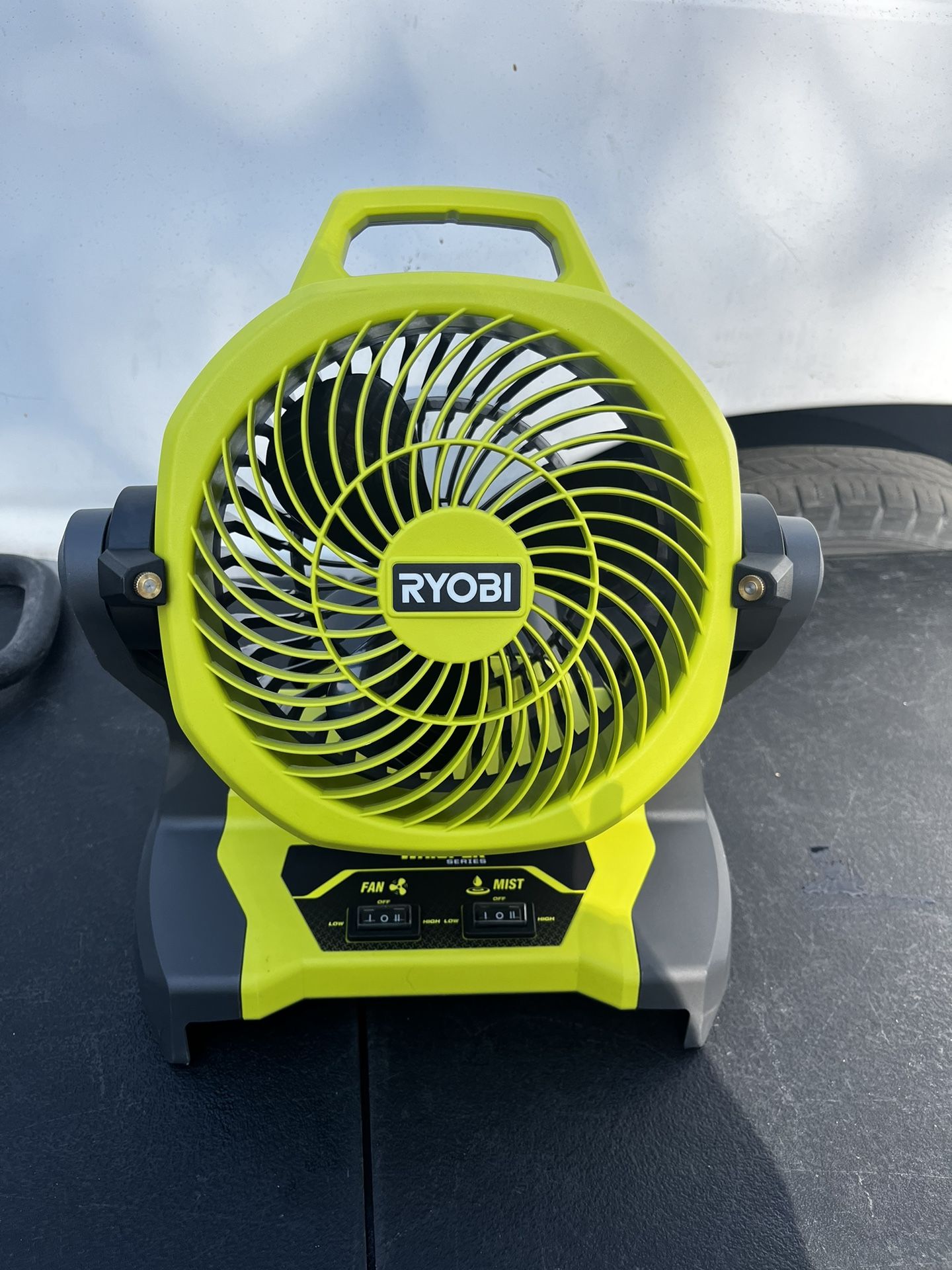 RYOBI ONE+ 18V Cordless 7-1/2 in. Bucket Top Misting Fan