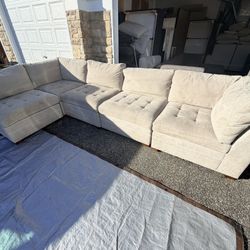 Beautiful neutral beige sectional sofa in great condition (Delivery available)🚚 