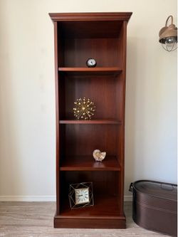 Display shelf