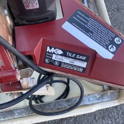 MK Model 470 Tile Saw 