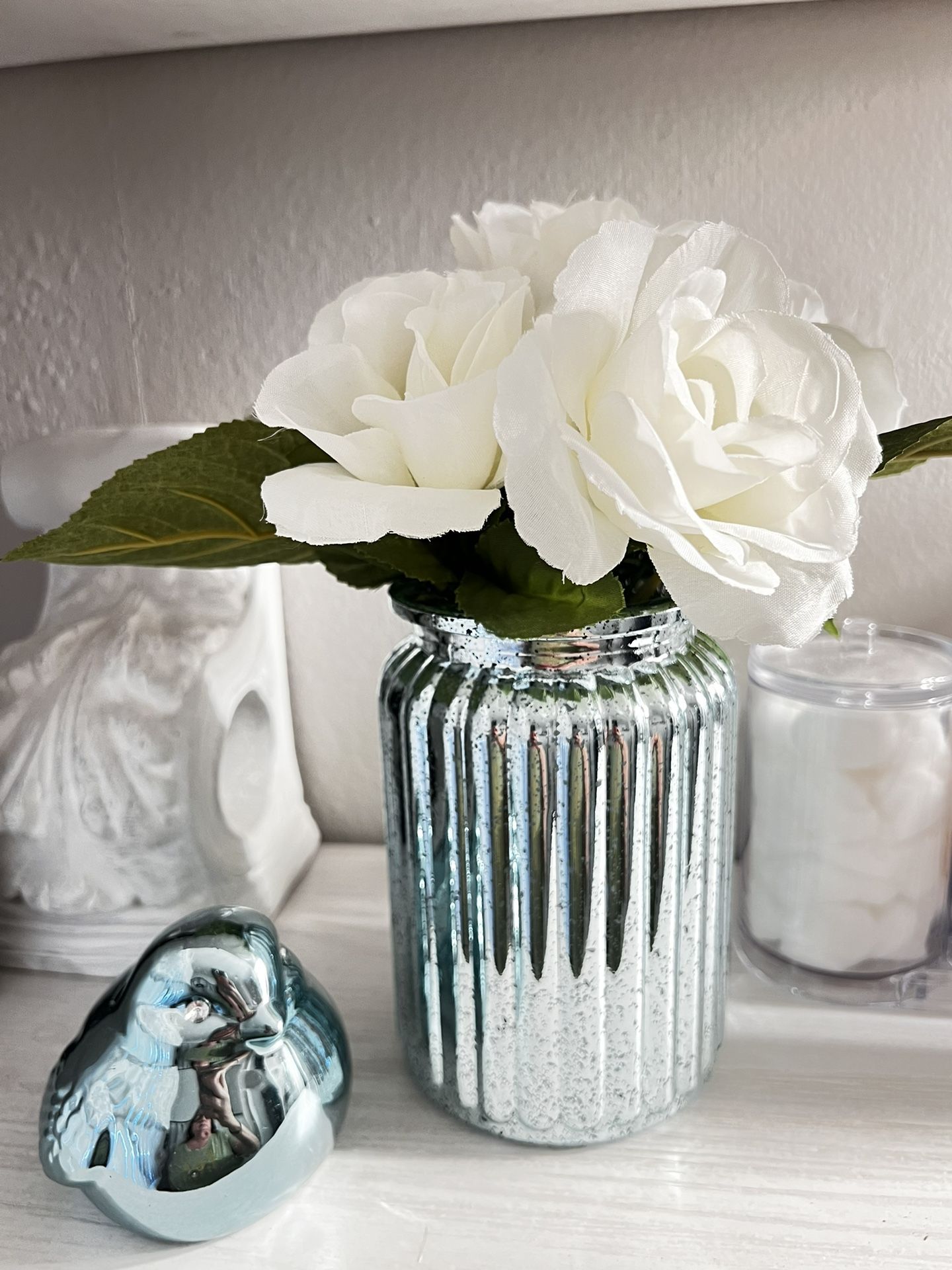 Baby Blue Splatter Glass Flower Vase Wide Mouth Ribbed Metallic Design With White Roses & Matching Blue Bird Bank