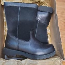 UGG Kids Snow Warm Boots Size 11 - LIKE NEW
