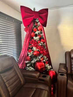 Christmas Tree Decoration Red Theme