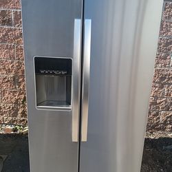 Whirlpool  Refrigerator 36w 32d 69h 