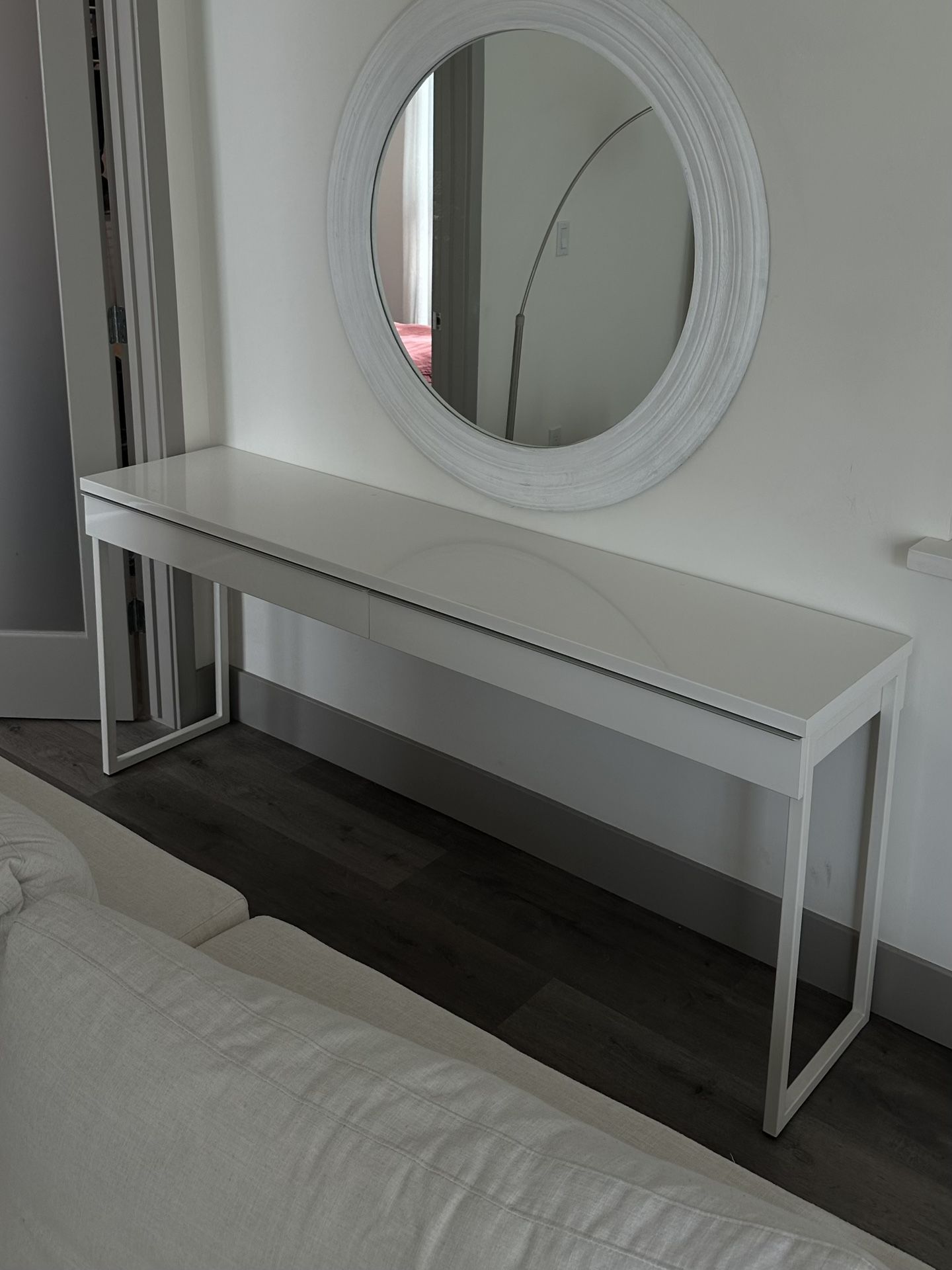 IKEA BESTA BURS DESK (XL)