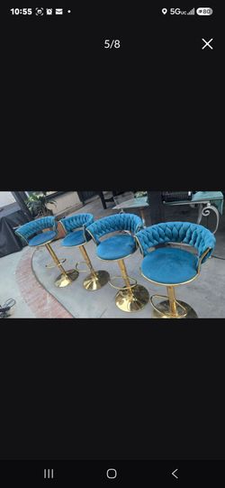 Bar table with 4 stools
