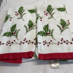 Lenox Set Of 2 Holiday Holly Hand Towels Discontinued Like New 