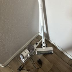 Tineco Vacuum Cleaner And Attachments 