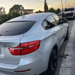 BMW X6 50i 