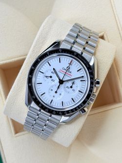 Omega Speedmaster White Dial Ref. 310.30.42.50.04.001