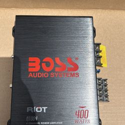 Boss Audio System Amplifier 4 Channels 400 Watts 