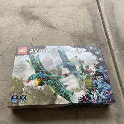 Lego Avatar Jake & Neytiri’s First Banshee Flight 75572