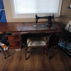 Antique Sewing Machine Best Offer