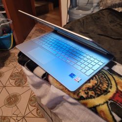 Hp Laptop: Windows11 V-25H2, Core i7, Type C.