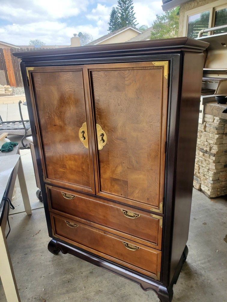 Broyhill All Wood Bedroom Set 7 Pieces