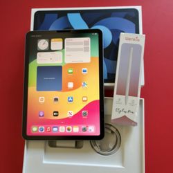 Apple iPad Air 4th Generation 64GB with Original Box, Pencil, keyboard case