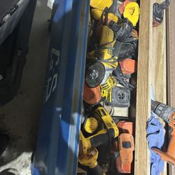 Big Rollable Tool Box Loaded With Many Different Tools