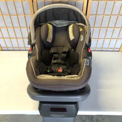 Graco Infant Car Seat And Base