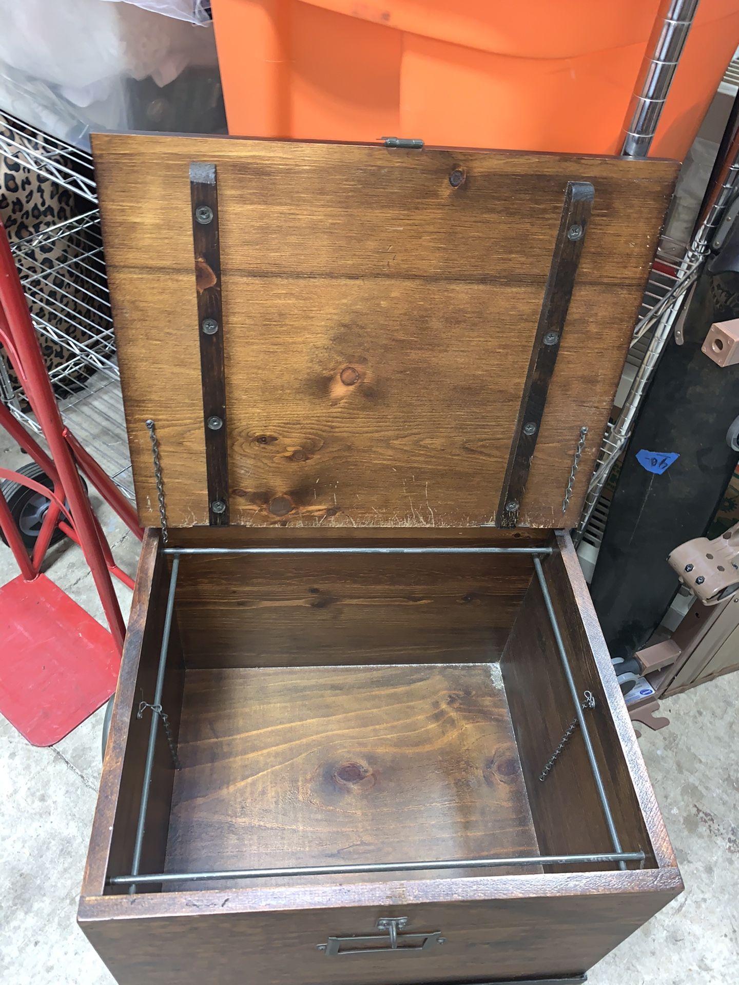 Chest With Stand