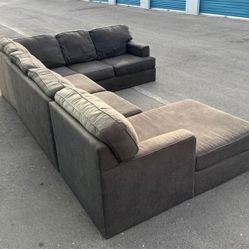 Large Grey 3-Piece Sectional