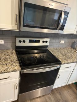 Stove/Microve Whirlpool!!!! 400 OBO