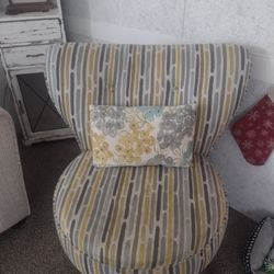 Contemporary Swivel Chair