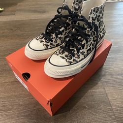 Chuck Taylor Converse Cheetah Print, Size 6.5 Men   8.5 Women