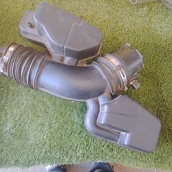 2012 Ford Explorer Airbox Parts 
