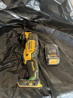 dewalt muti-tool with makita battery adapter $60 obo