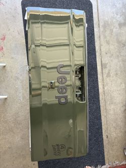 Jeep Gladiator Tailgate  2022