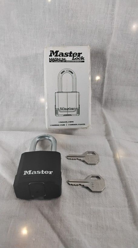 Master Lock Magnum M115KALF 1 3/4 " Covered Padlock
