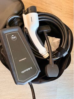 NEW Dual voltage Portable EV charger