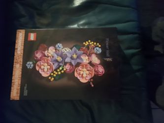 LEGOS Flower Wall