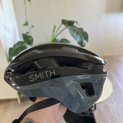 Brand New Smith Helmet (M)