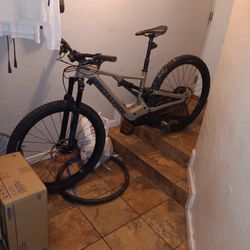 Specialized Turbo Levo 29 erfull Suspension Hydrsulic Brake Mountain E- BIKE