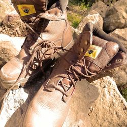 Survivor boots mens size 12