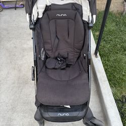 Nuna Stroller – Good Condition